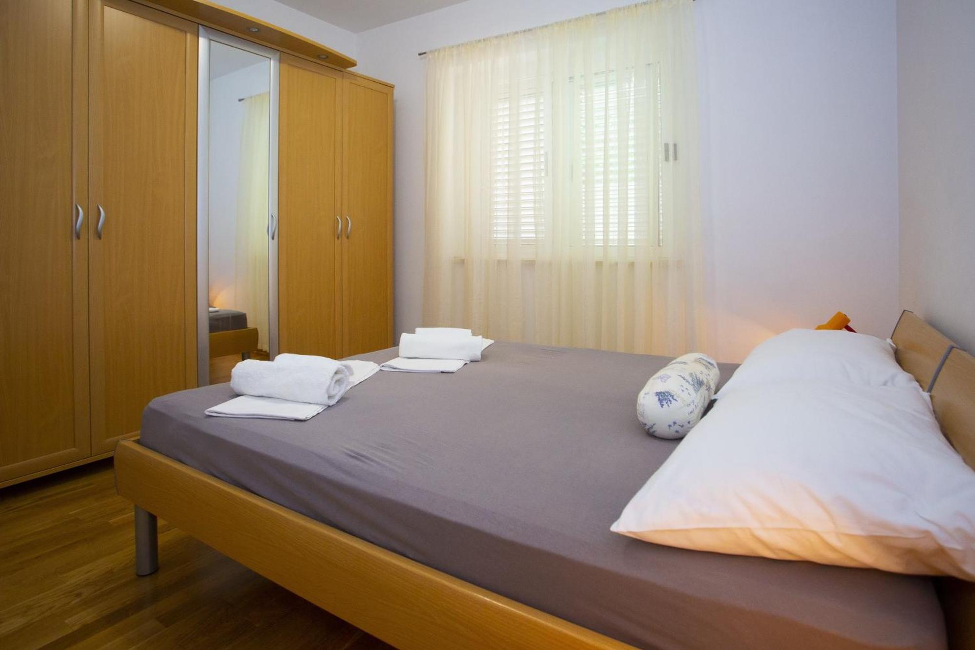 Apartments With A Parking Space Podgora, Makarska - 12816 الغرفة الصورة